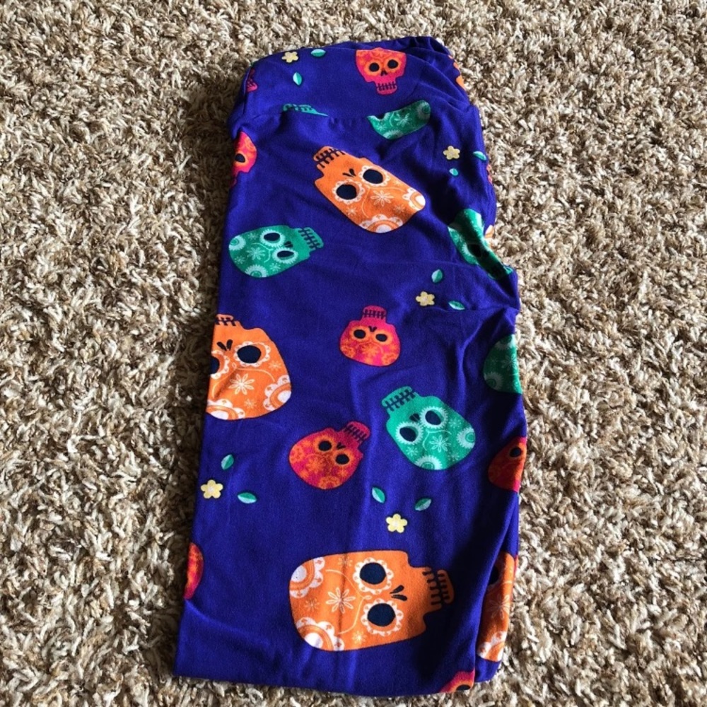Lularoe Sugar Skull Leggings